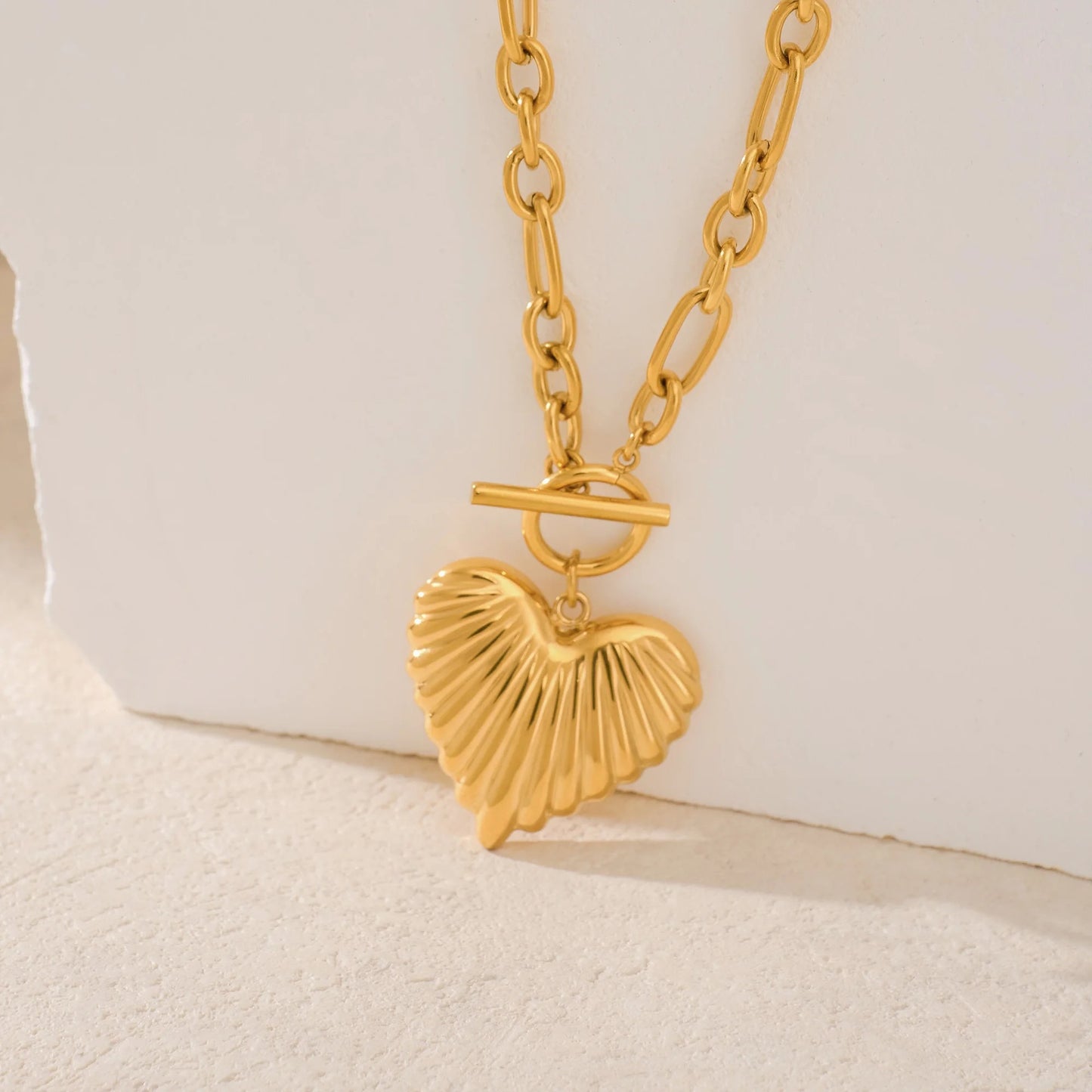 Vittoria heart necklace