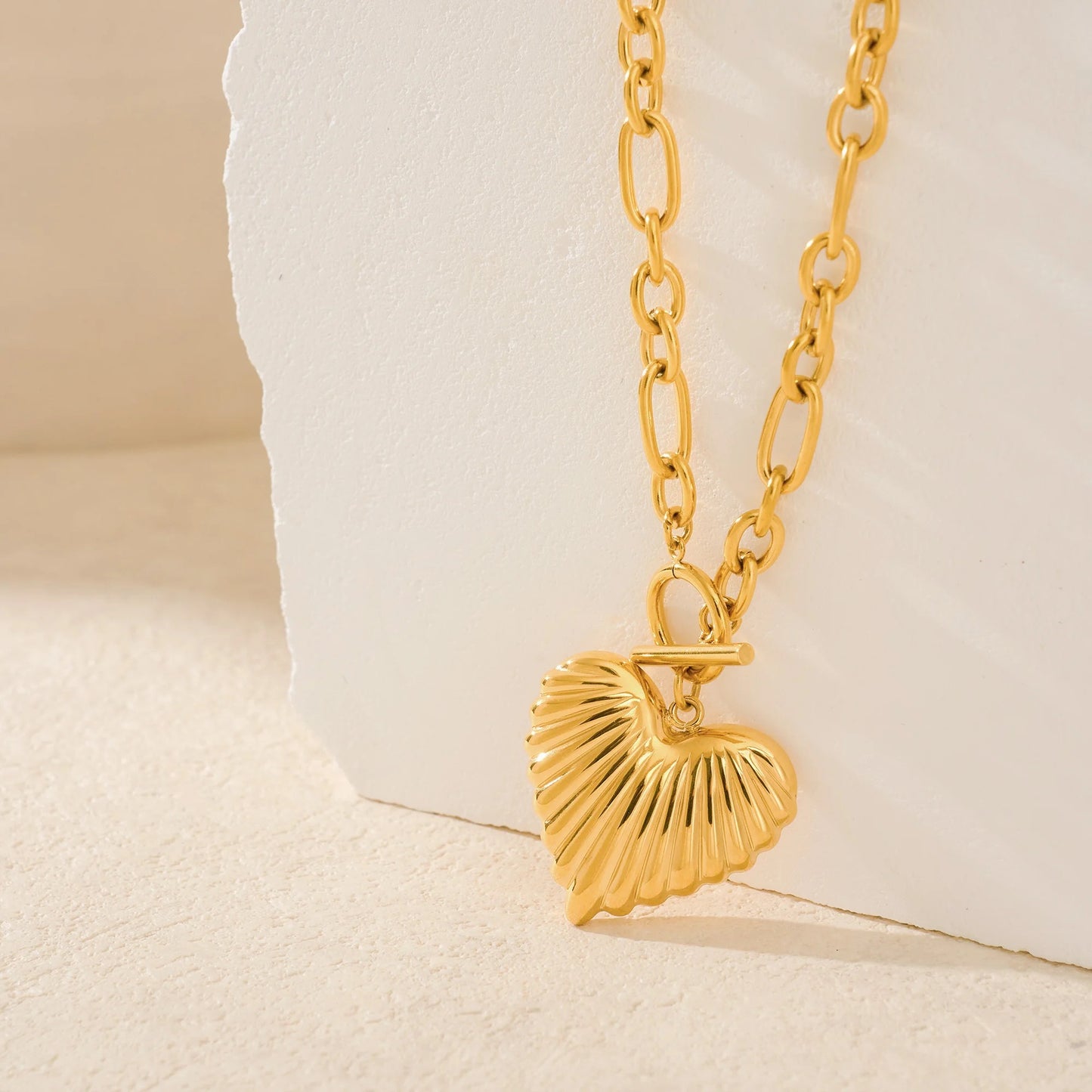 Vittoria heart necklace