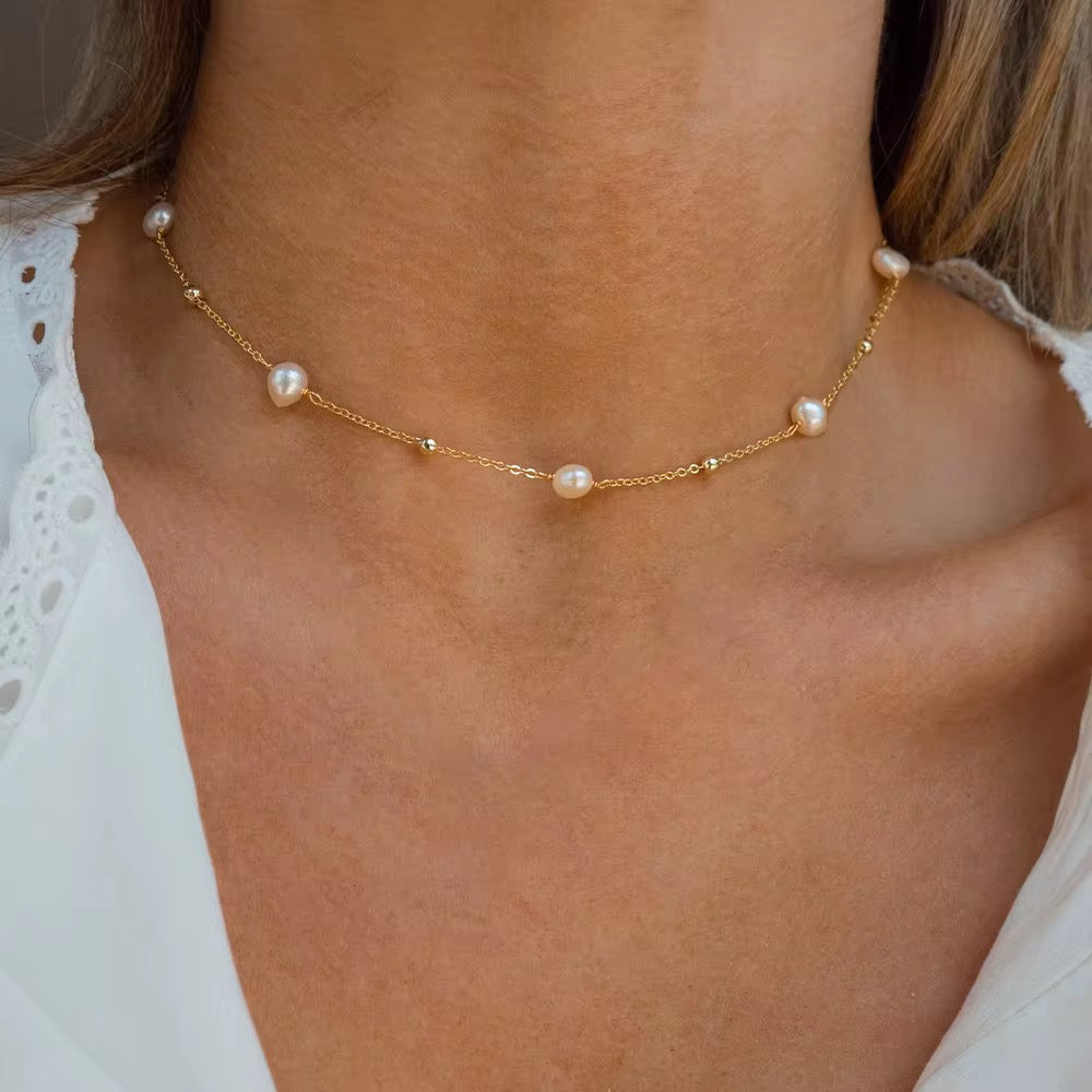 Dottie freshwater pearl necklace