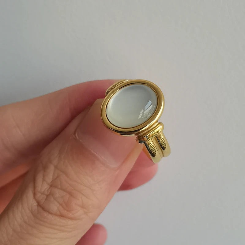 White shell oval ring