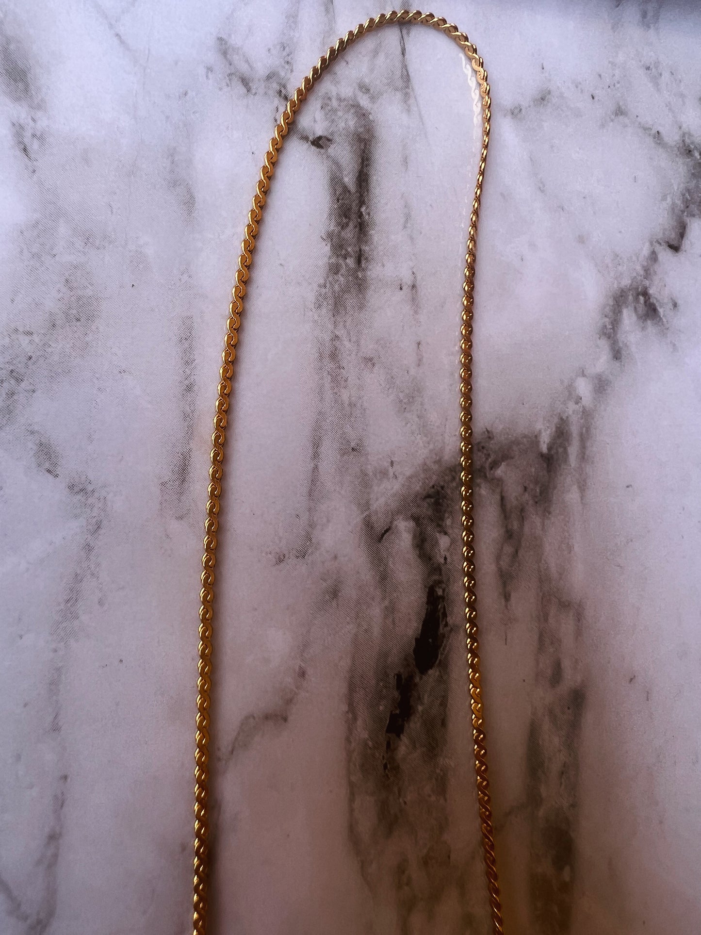 Tilly thin wave chain