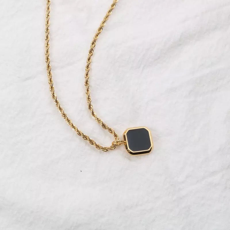 Remi rope chain pendant necklace (Onyx)