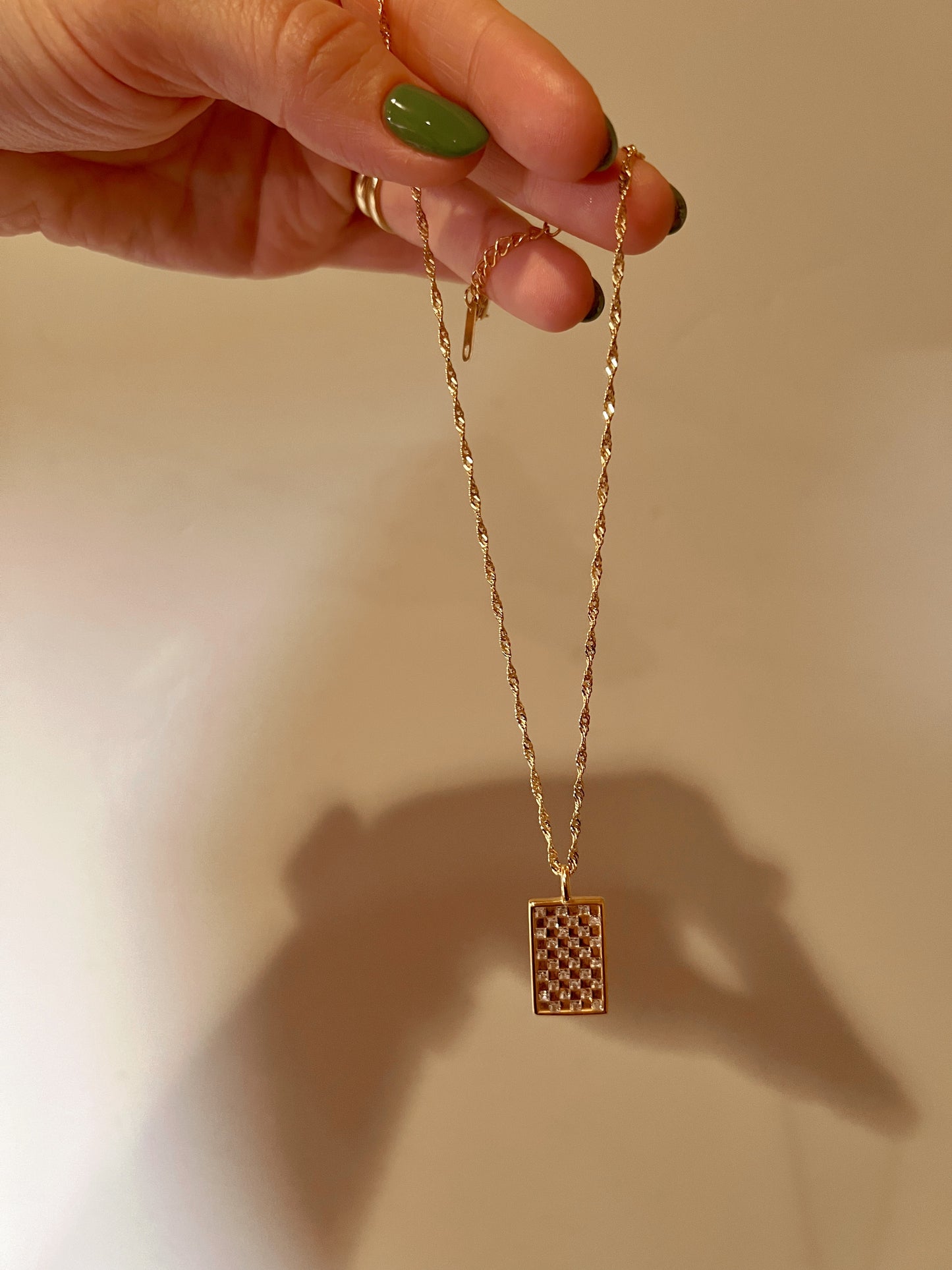 Aria checkered necklace