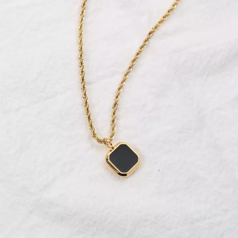 Remi rope chain pendant necklace (Onyx)